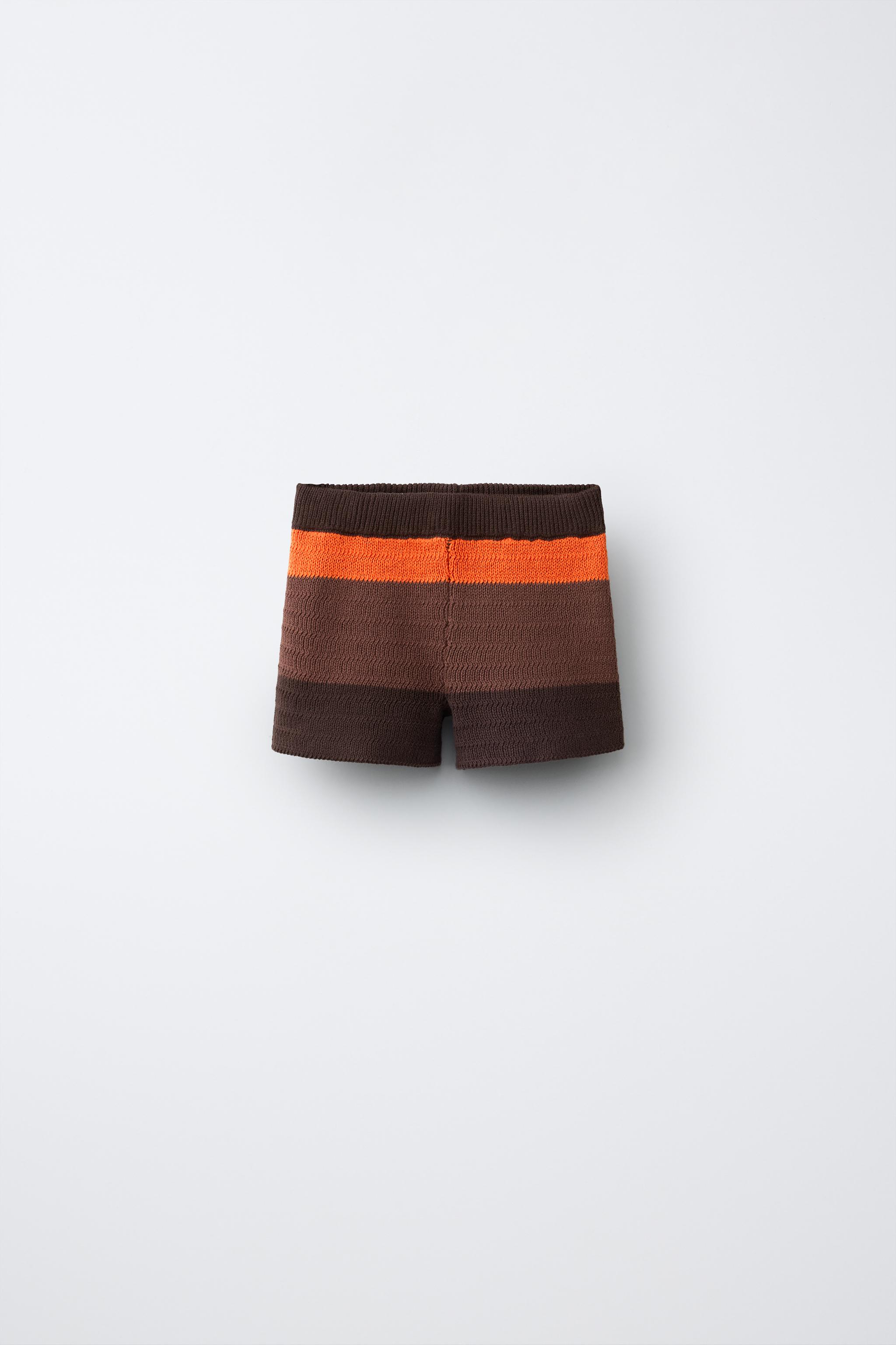 CONTRAST STRIPE CROCHET KNIT SHORTS